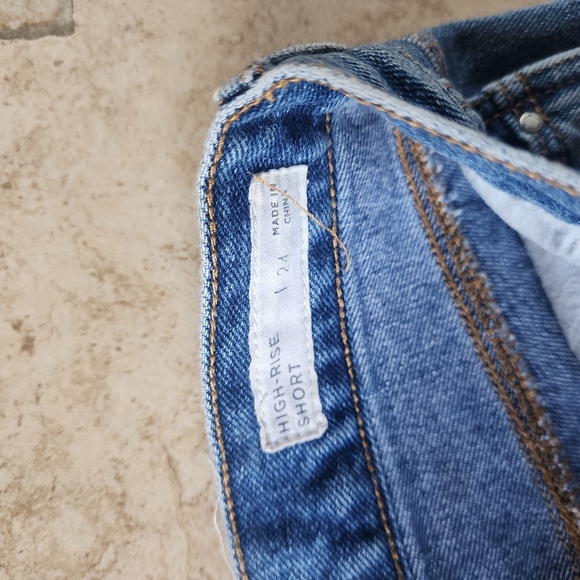 Bullhead Women's Blue Denim Shorts - Picture 3 of 4